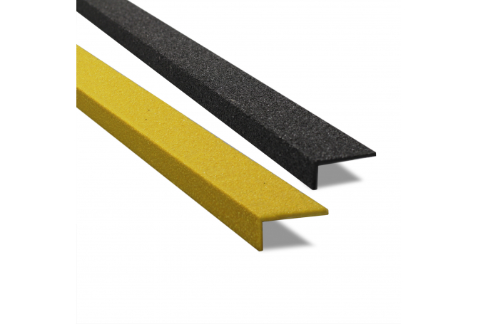 PROLine anti-slip hoek kunststof zwart 70x600mm #1 | Trapmarkering | Groven Store Safety