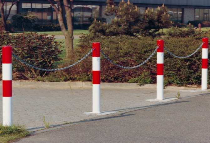 Parat B afzetpaal, 1000mm H, zwart/geel. #1 | Om op te pluggen | Groven Store Safety